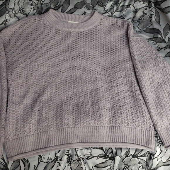 Lavender knitted sweater - Picture 1 of 3